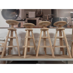 TABOURET A VIS G.M BOIS BRUT