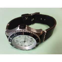 MONTRE QUARTZ ICE WATCH ACIER 