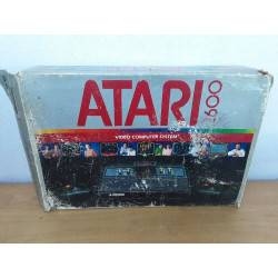 CONSOLE ATARI 2600 ( BOITE ABIMÉE - CONSOLE TRÈS PROPRE )