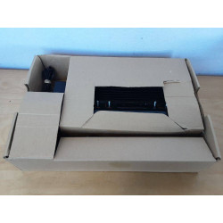 CONSOLE ATARI 2600 ( BOITE ABIMÉE - CONSOLE TRÈS PROPRE )