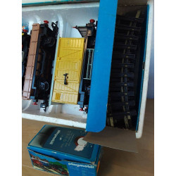 TRAIN TRANSPORT DE MARCHANDISES SET 4025 + TRANSFO 4350 ( VENDU EN L ÉTAT NON TESTÉ )