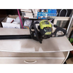 TAILLE HAIE THERMIQUE RYOBI