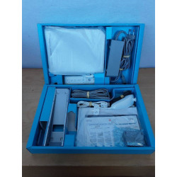 CONSOLE NINTENDO WII EN BOITE ( SANS LE JEU WII SPORT )