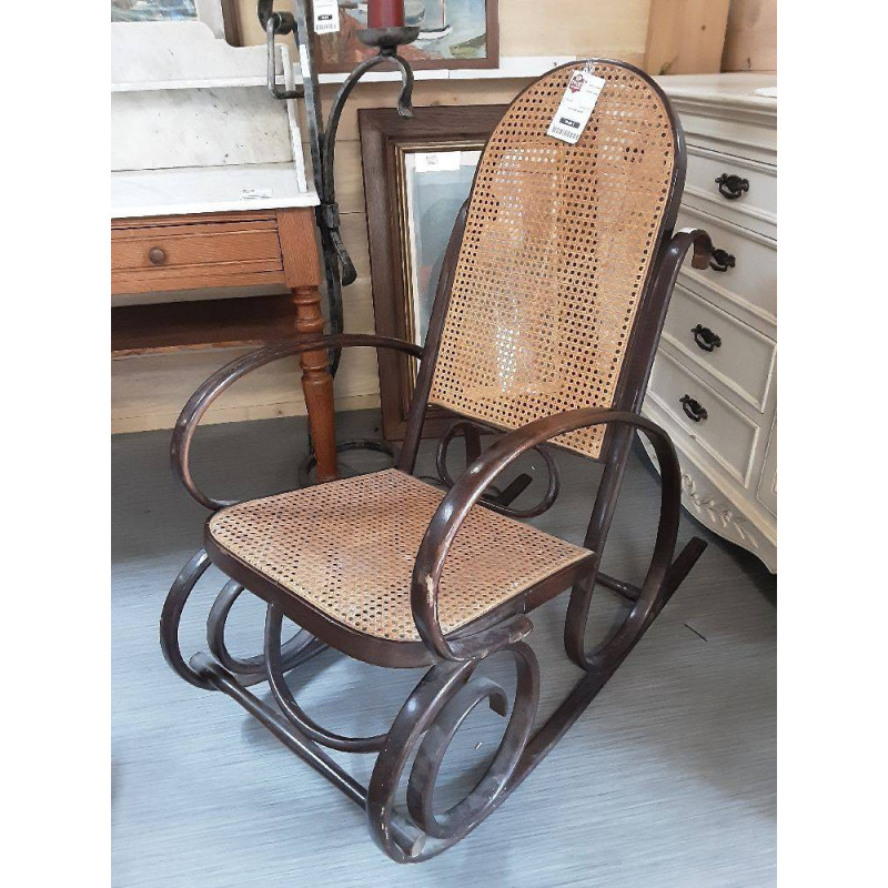 ROCKING CHAIR