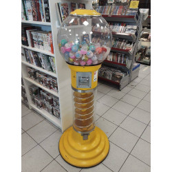 DISTRIBUTEUR DE GADGETS