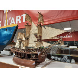 BATEAU AVEC OUVERTURE