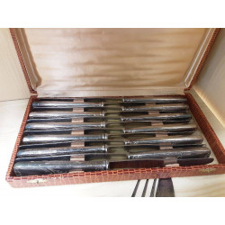 LOT 12 COUTEAUX  MÉTAL ARGENTÉ