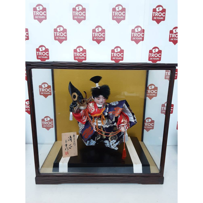 VITRINE POUPÉE JAPONAISE TRADITIONNELLE