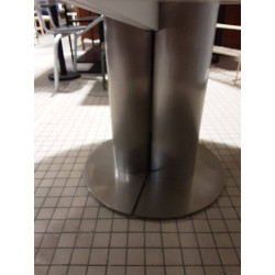 TABLE RONDE BLANCHE 1 ALLONGE PIETEMENT MÉTAL  HUSSON