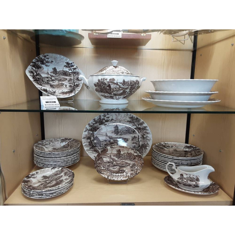 SERVICE DE TABLE 39 PIÈCES RIDGWAY HAYRIDE (SOUPIÈRE ACCIDENTÉE)  