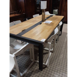 TABLE CHENE CLAIR PIETEMENT...